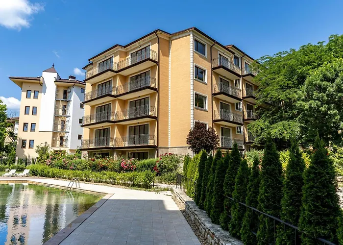 Family One-bedroom With Kitchen Apartment *