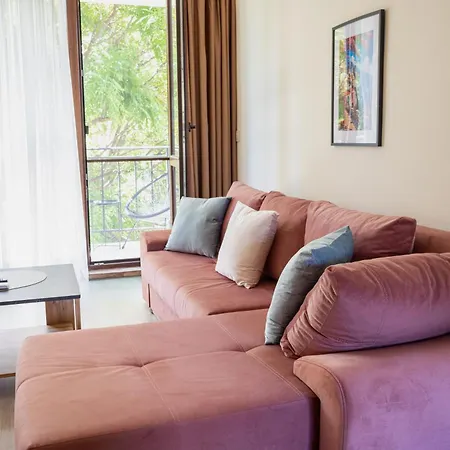 Sea Breeze By The Sea Apartment *
