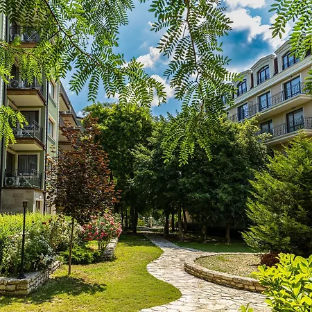 Sea Breeze By The Sea Apartment Saints Constantine and Helena